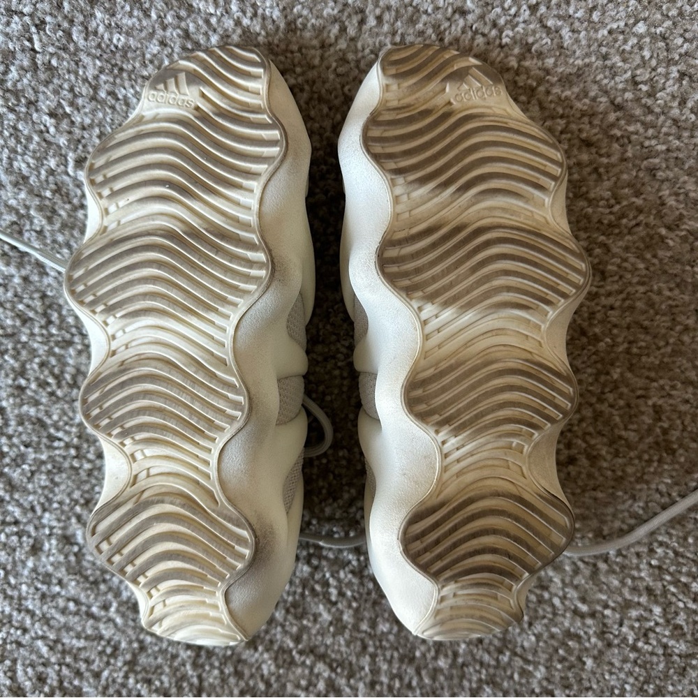 Yeezy 450 ‘Cloud White’ - Picture 5 of 7